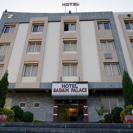Hotel Badam Palace Удайпур Екстер'єр фото