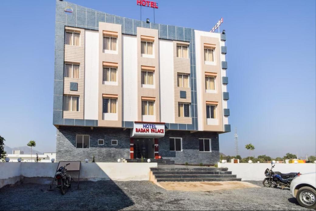 Hotel Badam Palace Удайпур Екстер'єр фото